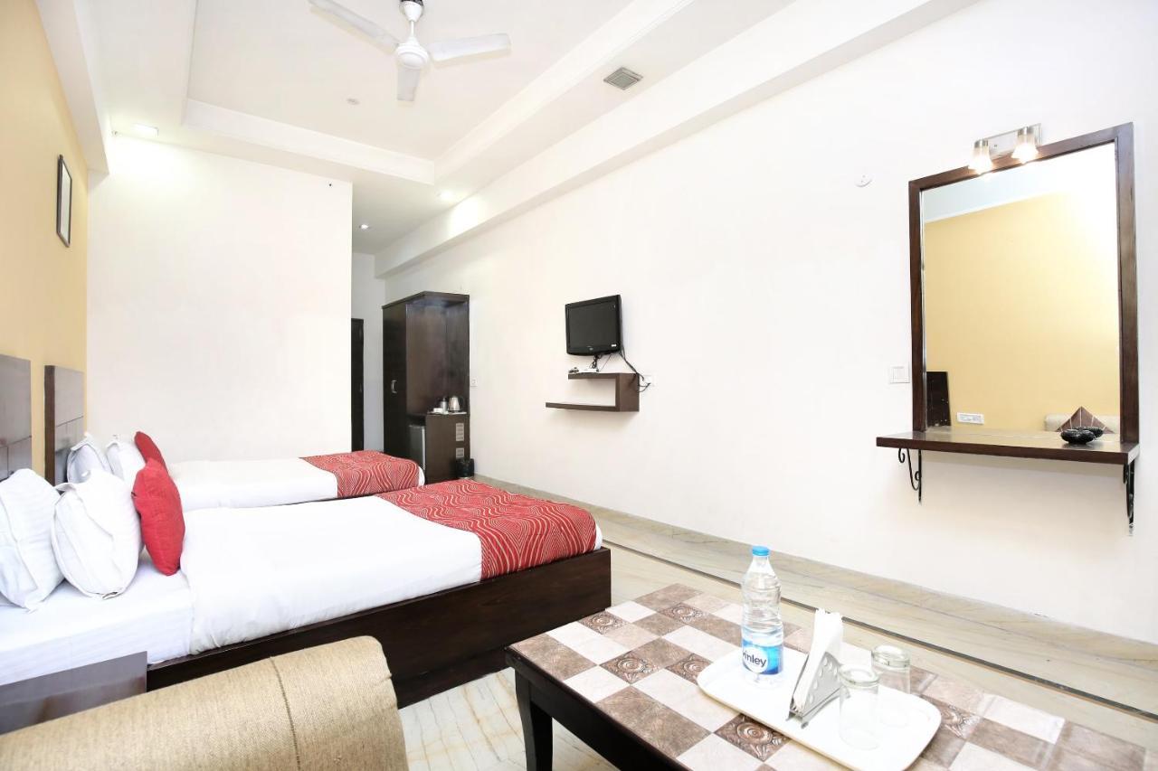 Capital O 15395 Hotel 42 Amritsar Exterior foto