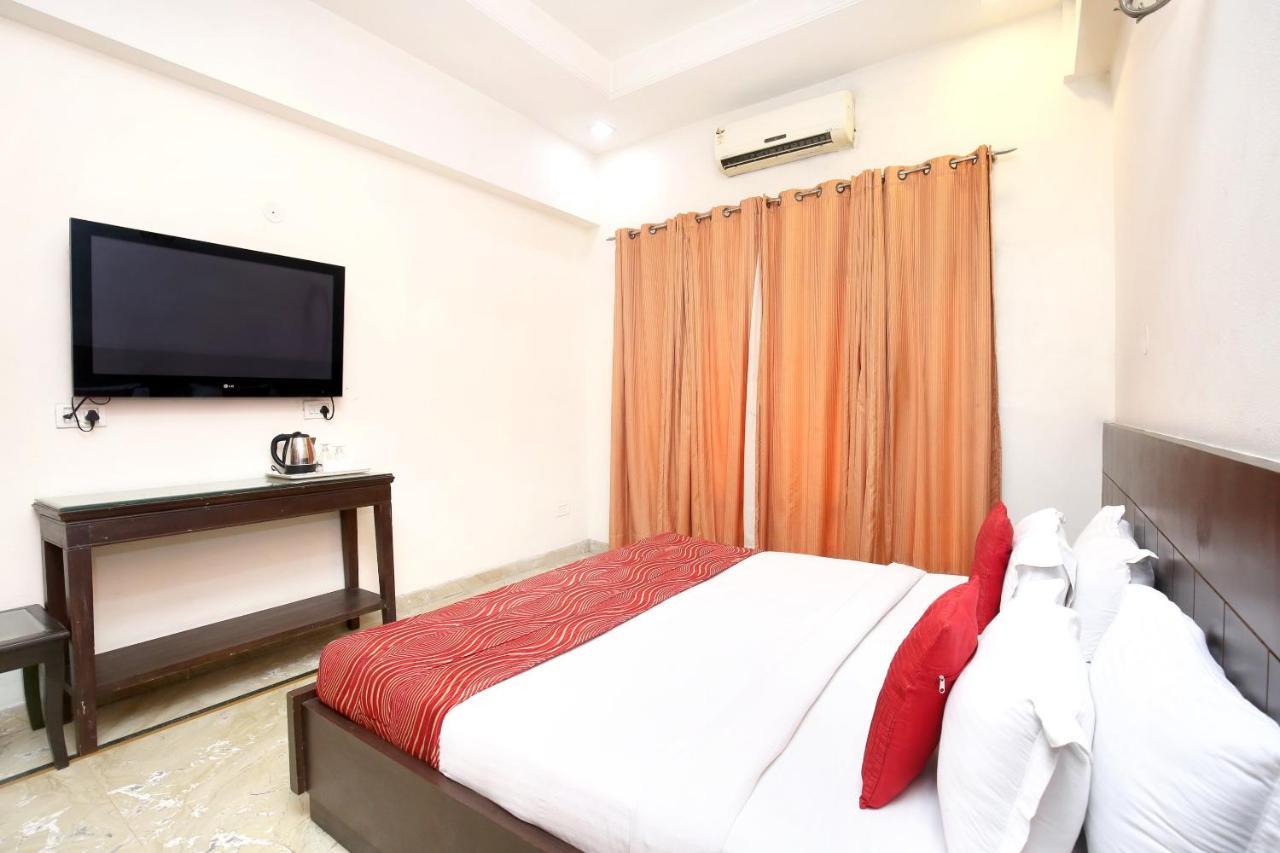 Capital O 15395 Hotel 42 Amritsar Exterior foto